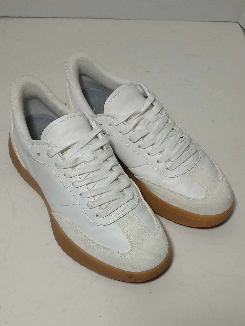 Kizik Hands-free Classic Leather Sneaker, White, Size 8.5, Slip On, Cottage Core